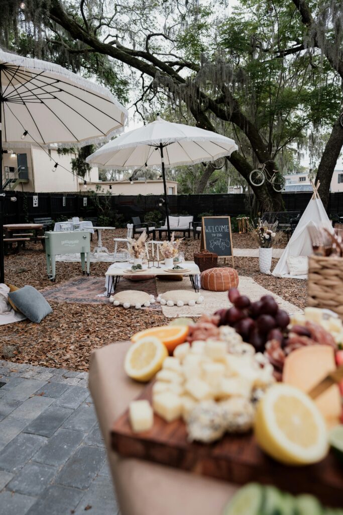 What size umbrella should I buy for my picnic table?